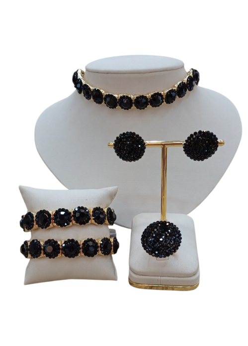 Conjunto colar, pulseira, brinco e anel regulavel, strass primeira da preciosa.