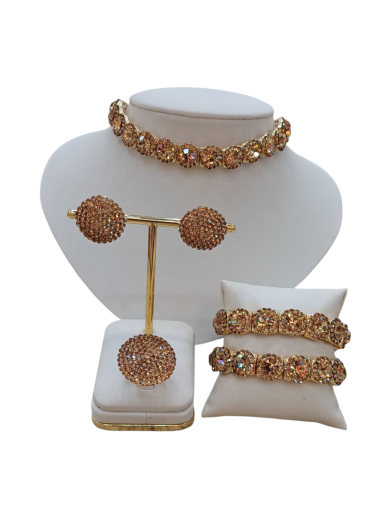 conjunto cooker, brinco, pulseira, anel regulavel, strass primeira linha da preciosa.