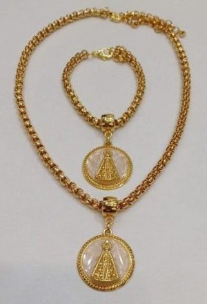 CONJUNTO COLAR E PULSEIRA MADRIPEROLA NOSSA SENHORA APARECIDA. VERNIZ ITALIANO - SEMI JOIAS
