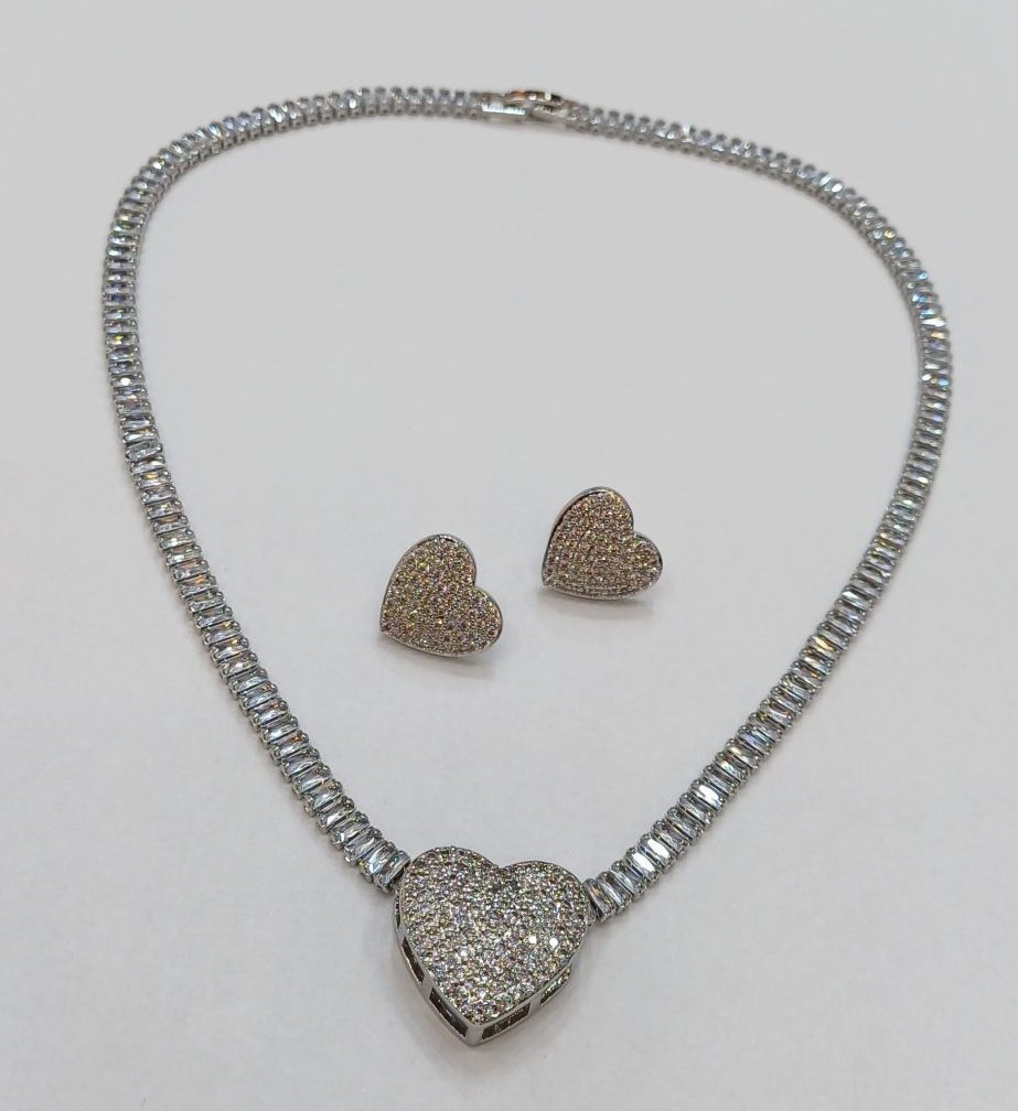 CONJUNTO COLAR BRINCO, CRAVEJADO EM ZIRCÕNIA, BANHO NÍQUIL.
